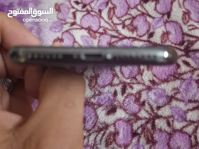 Apple iPhone X 128 GB in Amman