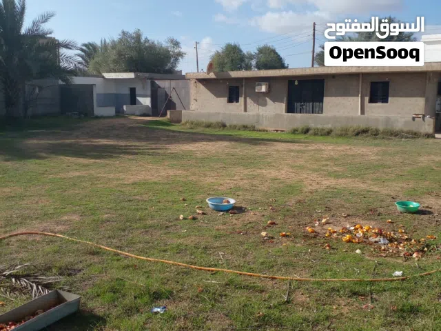 بيع ارض في كراز  في طريق ما بين مدرسة بدر و سوق السلام