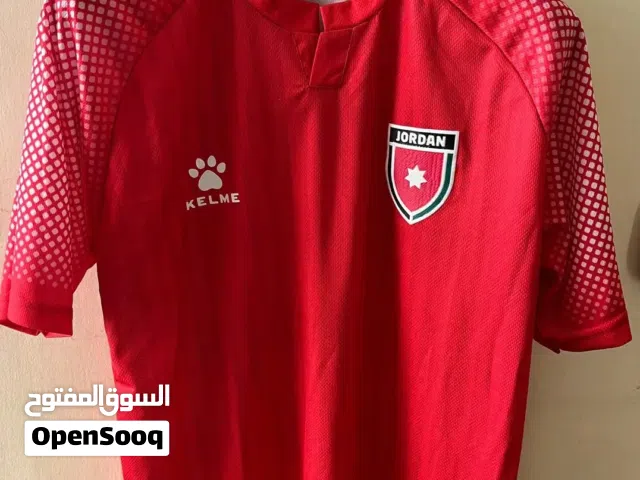 بلايز منتخب الأردن   2026 كأس العالم  ابيض اسود احمر  جميع المقاسات موجود عندي الاصليه سعرها 8