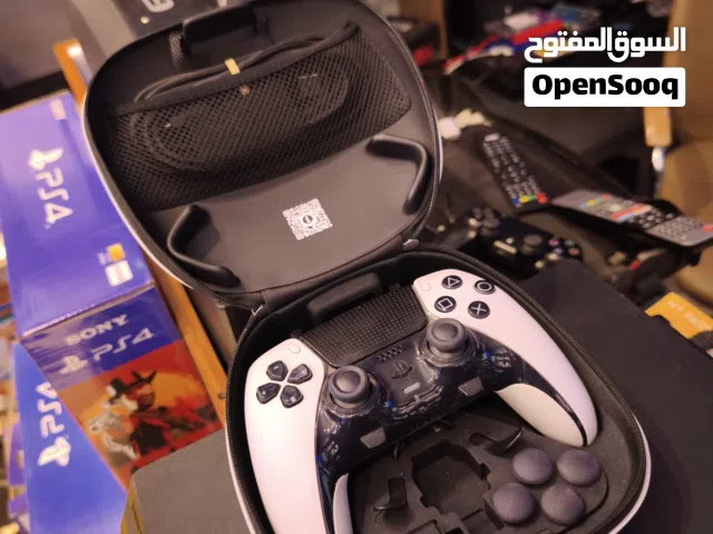 جوستك بلي5 احترافي DUALSENSE EDGE نظافة فوول لون ابيض مع الجنطة وكامل ملحقاته .