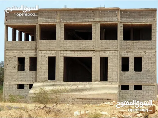 مبنى تجاري للبيع في الطريق الساحلي توكرة علي ′′الرئيسي′′