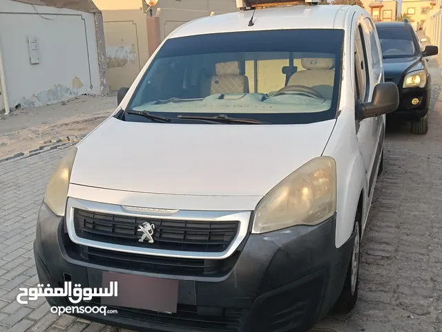 فان بيجو للبيع مأمنه قابل للتفاوض بالمعقول