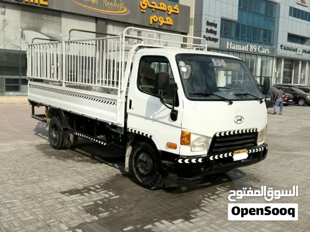 Hyundai HD120 Truck 2010 (White)