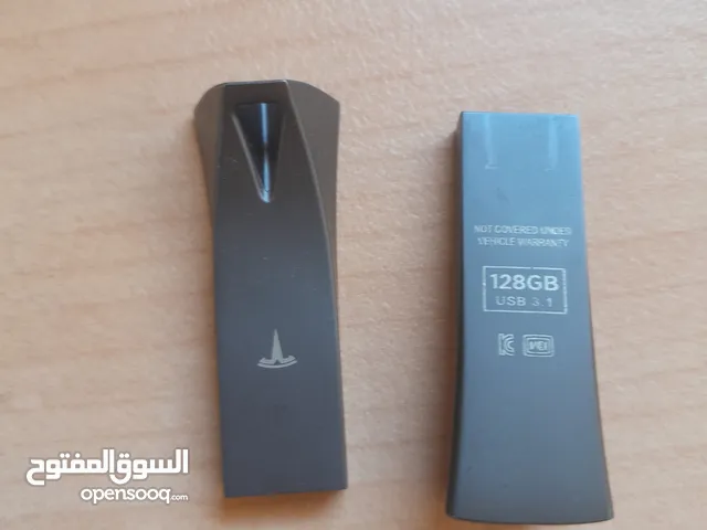 USB 128GB سريع - USB 3.1 بحالة ممتازة