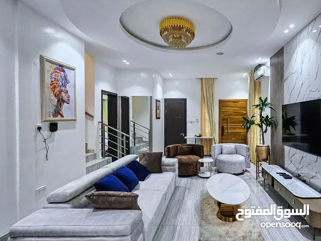 شقة مؤثثة للايجار بالجبيلة