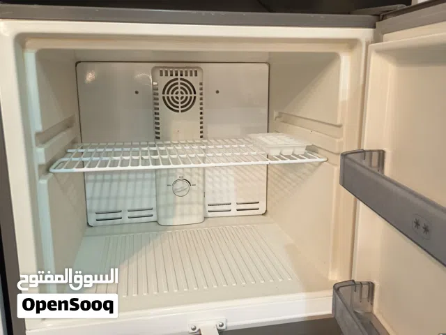 ثلاجه شبه جديده استخدام بسيط