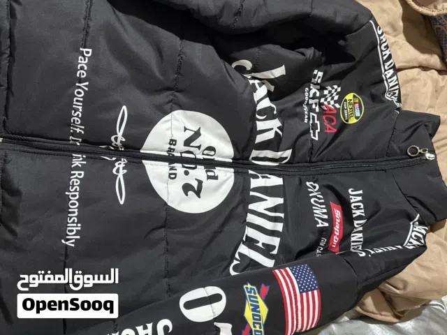 جاكيت اسود رياضي