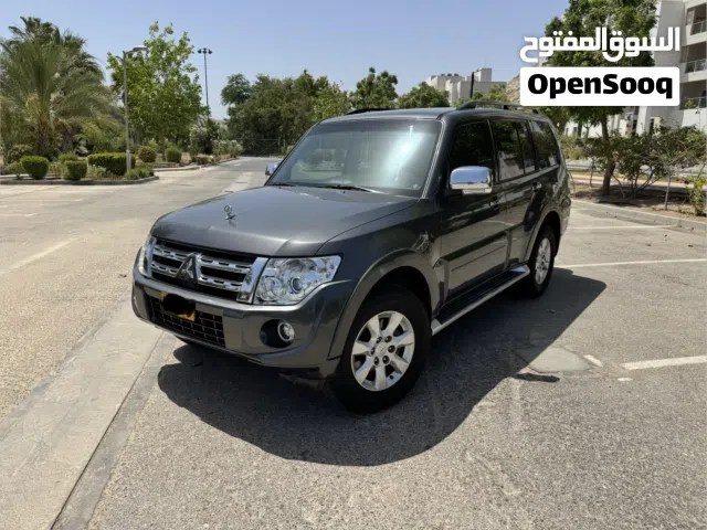 2012 Mitsubishi Pajero GLS