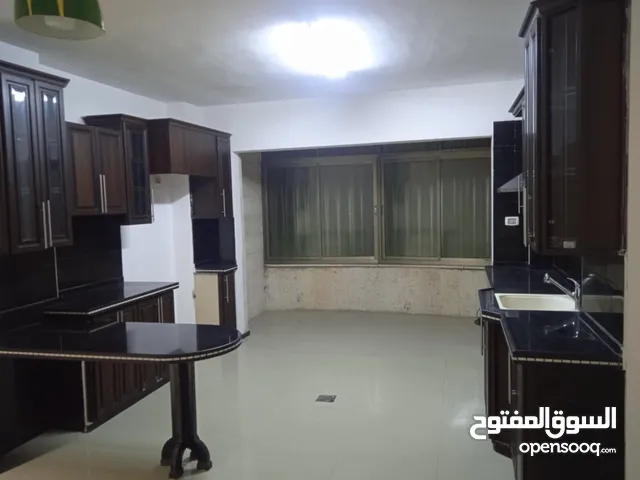 الإيجار .....