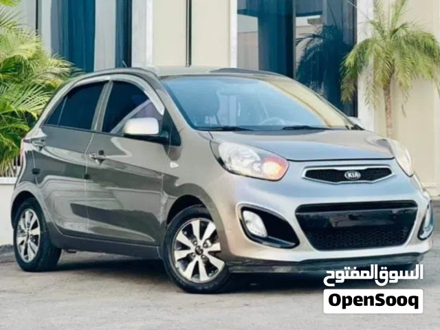 كيا موديل 2012