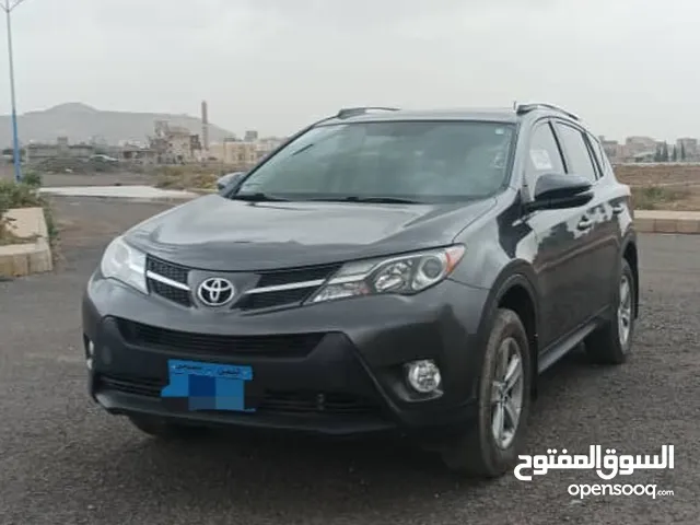 Used Toyota RAV 4 in Sana'a