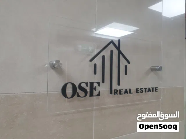 تصميم وتنفيذ الوحات الخارجية والدخلية