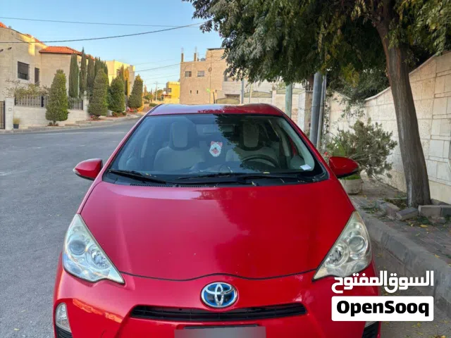 2014 تويوتا بريوس Prius C