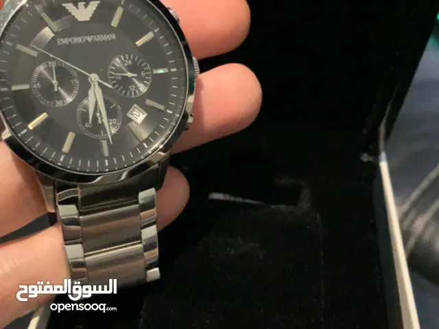 ساعه Emporio Armani اصلي من الشركه بلكتيب ولكرت وكامل اكسسواراتها نظيفه 100%