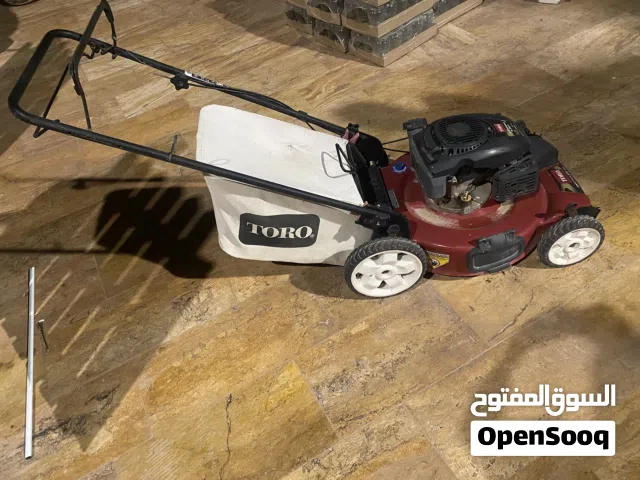 ماكينة جز عشب النجيل