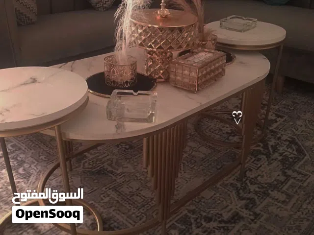 طقم طاولات مرتب للبيع سبب البيع التغيير