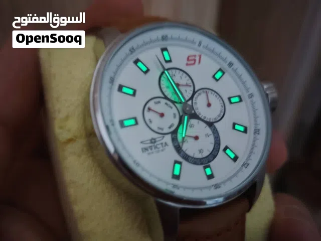 ساعة Invicta انيقة بتصميم رياضي فاخر