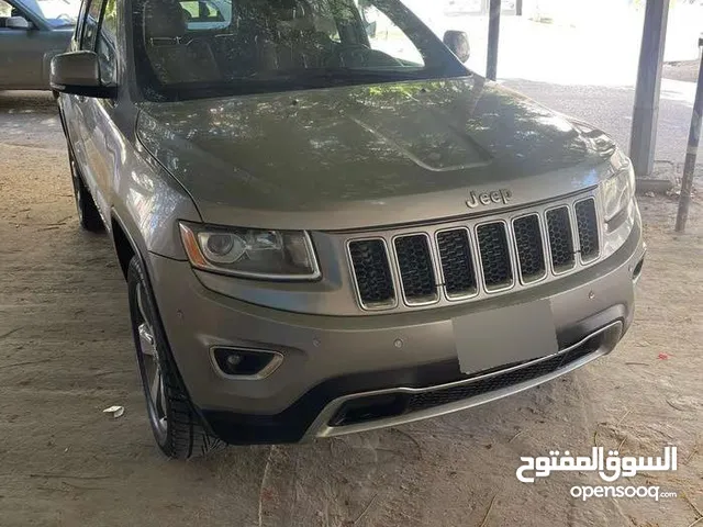 جيب قراند شيروكي 2014