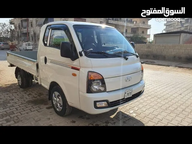 يوجد لدي بورتر لنقل بضاءع اتات مخلفات مباني ..كسار اي شي ...