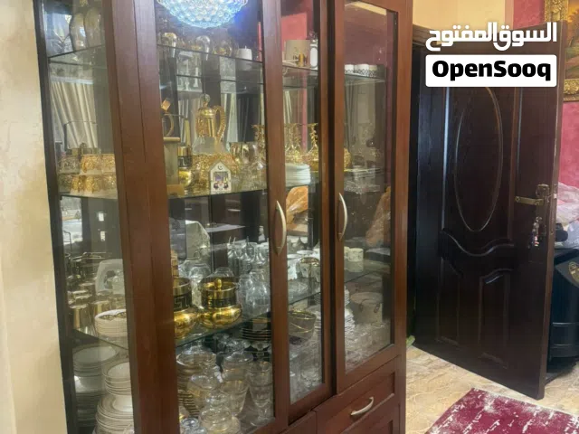 غرفة. سفرة 0