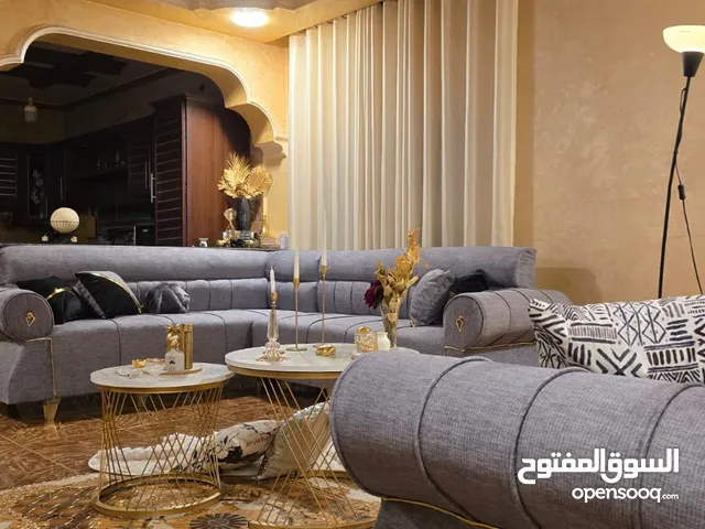 كورنر لون سكني للبيع