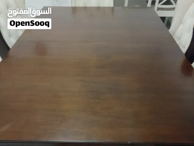طاوله طعام