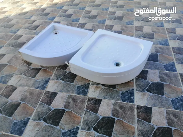 حوض دوش نصف قدم نظيف نظيف