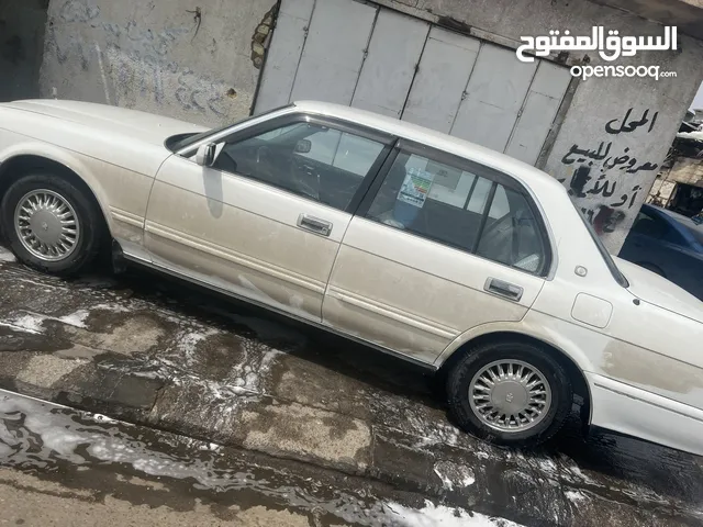 Toyota Crown XLE in Basra