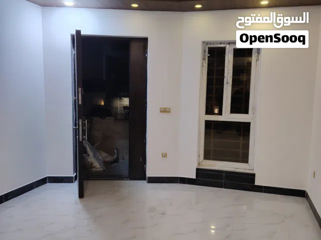 174 m2 3 Bedrooms Townhouse for Rent in Baghdad Zayona
