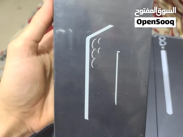 اS25الترا 512 رام 12 جديد مختم شريحتين وكاله جميع اللوان والسعر نقص علا السوق 100$وضمانه 3شهور