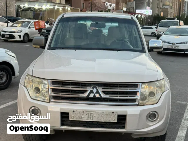 2010 ميتسوبيشي باجيرو GLS