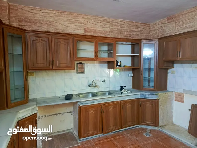 خزائن مطبخ فاير بحالة جيدة جدا للبيع بداعي السفر