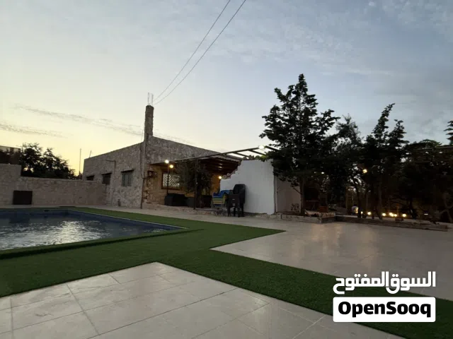 3 Bedrooms Chalet for Rent in Salt Jala'd