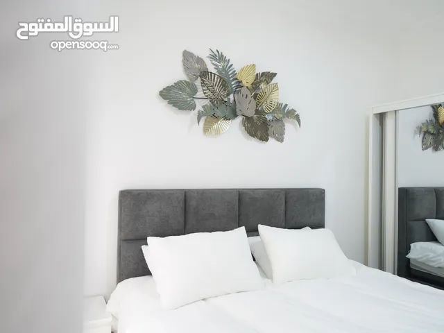 شقة غرفة و صالة مفروشة عبدون حديثة