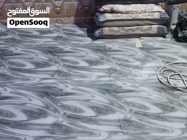 دوانيه وهور مطبخ وغرفت نوم حمام داخلي طارمه  طايق ثاني عدد غرف ثنين وصاله وصحيات طابق ثاني سندويج كا