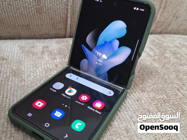 Samsung Galaxy Z Flip 4 256 GB in Al Batinah