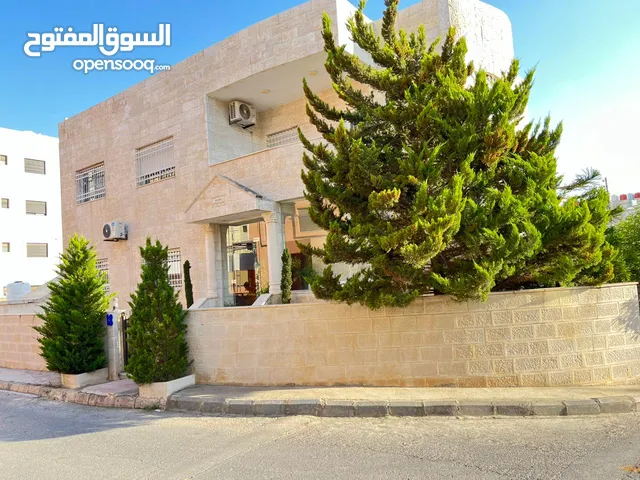 434 m2 More than 6 bedrooms Townhouse for Sale in Amman Tabarboor