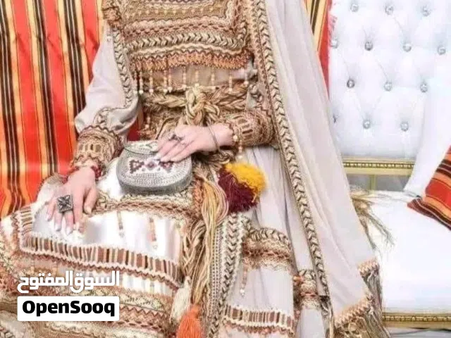 Robe kabyle trop belle beige aves les accessoires