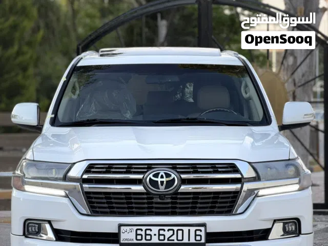 2013 Toyota Land Cruiser GXR