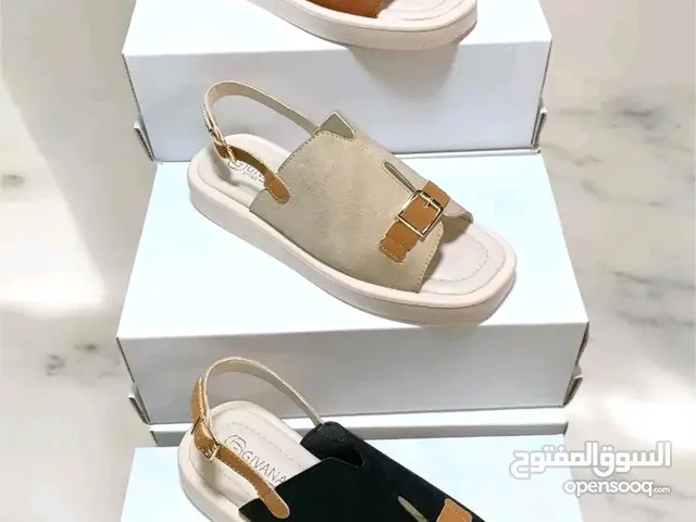 صنادل للنساء من 37 ل 40