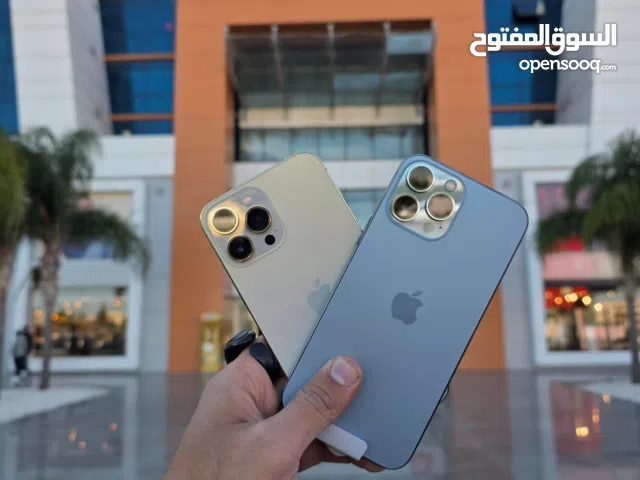 Salut, Voici le stock disponible de iPhone 13 Pro Max : • 4 – Couleur désert – 128 Go • 8 – Bleu – 2