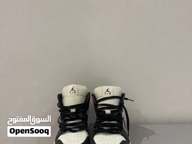 Nike Air Jordan 1 Mid “White Black Court Purple”