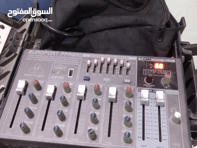 مكسر behringer