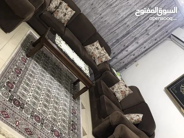 طقم كنب في البنيات للبيع