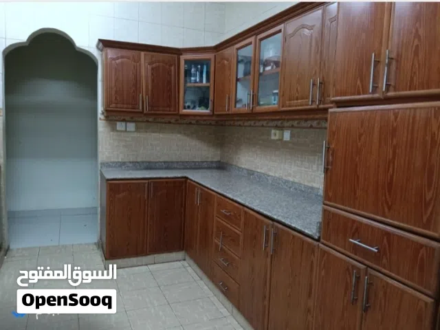 منزل للبيع  العامرات الخامسه /2 قرب جامع الكوثر