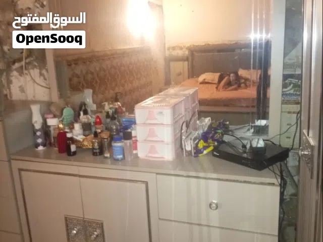 غرفه للبيع مستعمله 3 أشهر ب825 البصره القبله تتكون 8 قطع