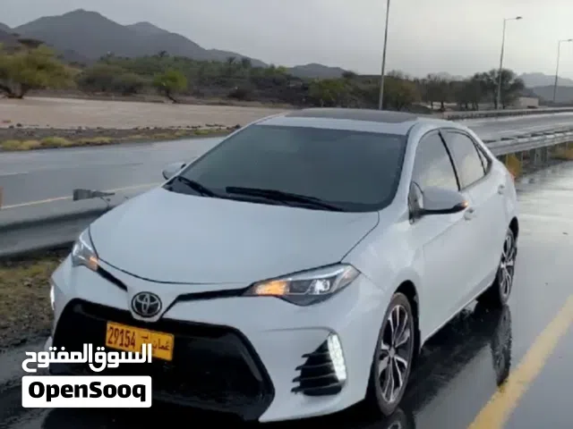 تويوتا كورولا 2014 فتحه بصمه فل ابشن نظيفه جداً محوله 2019 بالكامل