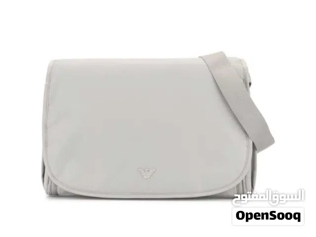 شنطه ارماني مستعمله استعمال نظيف