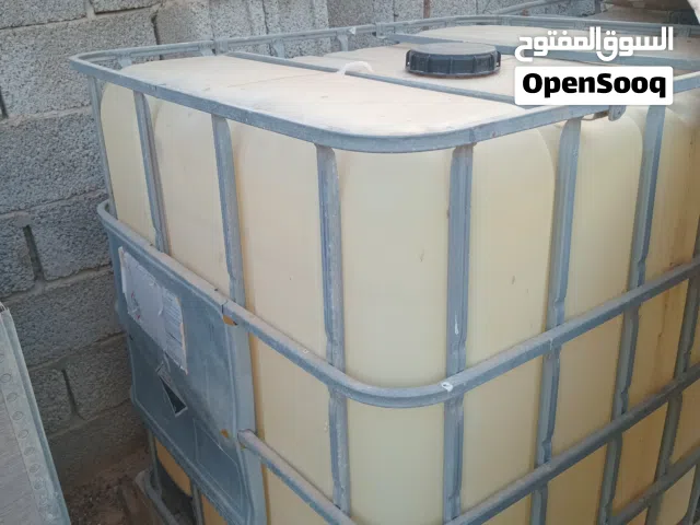 2 خزان مواد تنظيف للبيع