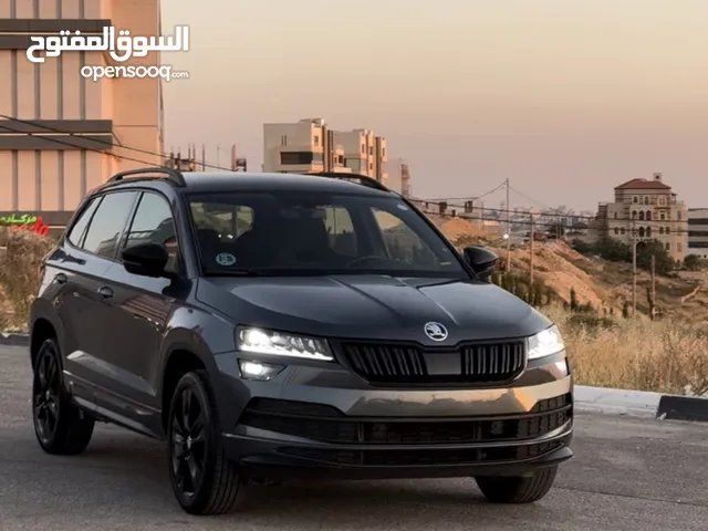 سكودا كاروك بنزين ماتور 1500 سبورت لاين 2022 لأصحاب الإعفاءات الجمركية Black Edition